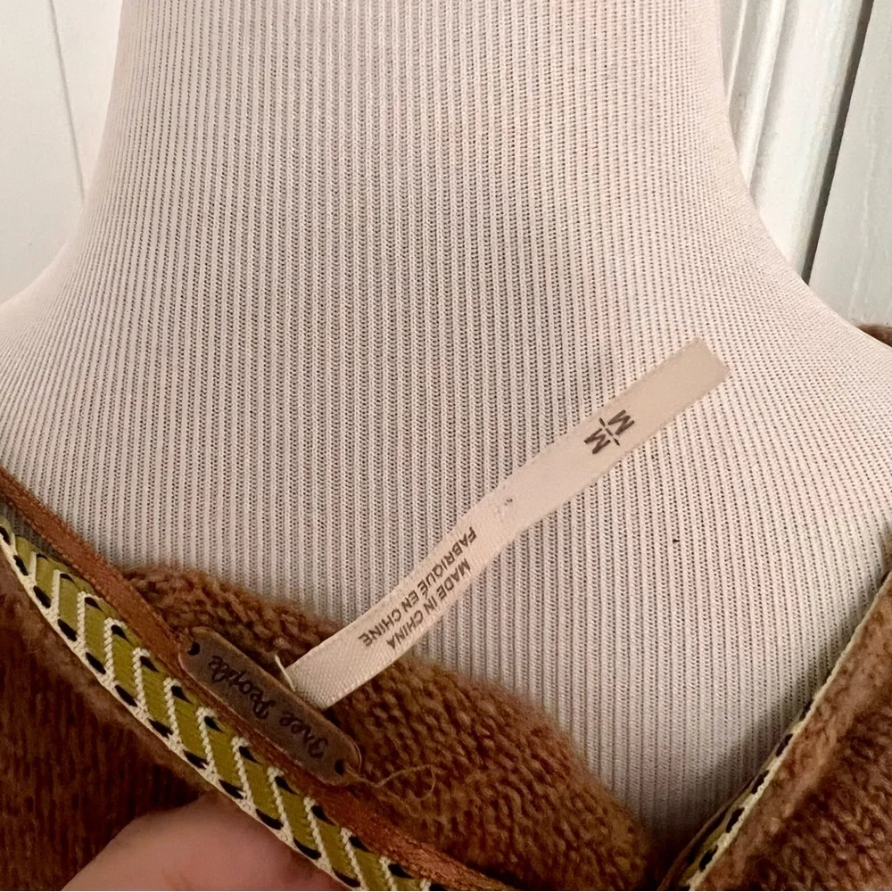 Free People Irresistible V Sweater A1